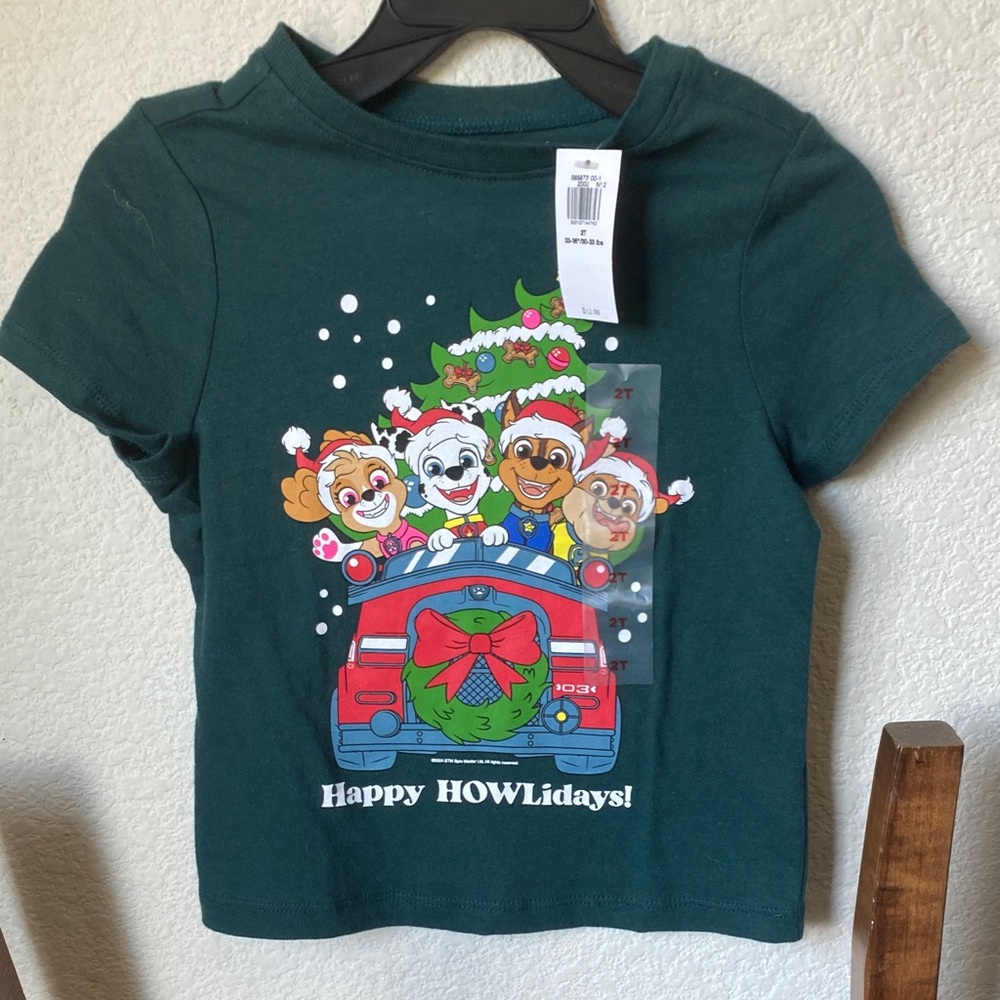 Old Navy Green Kids Short Sleeve Tee - Happy HOWLidays